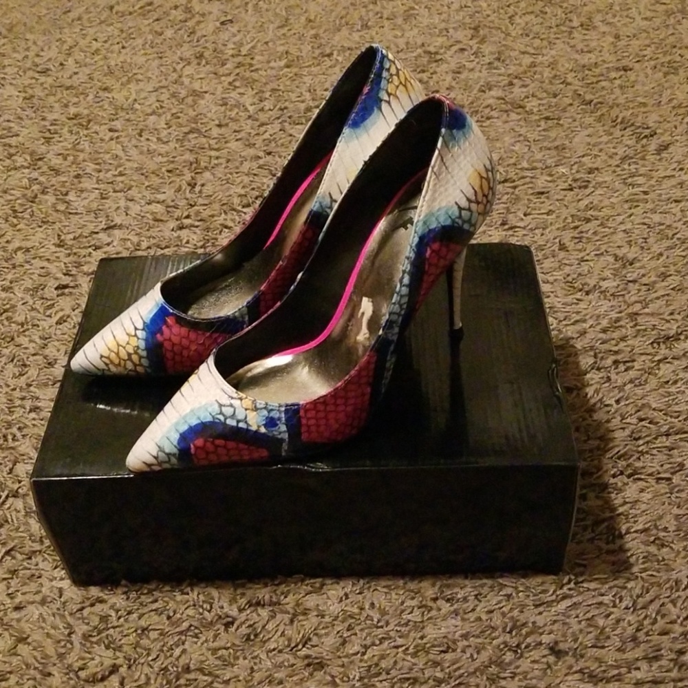 Multi color snake skin pattern heels